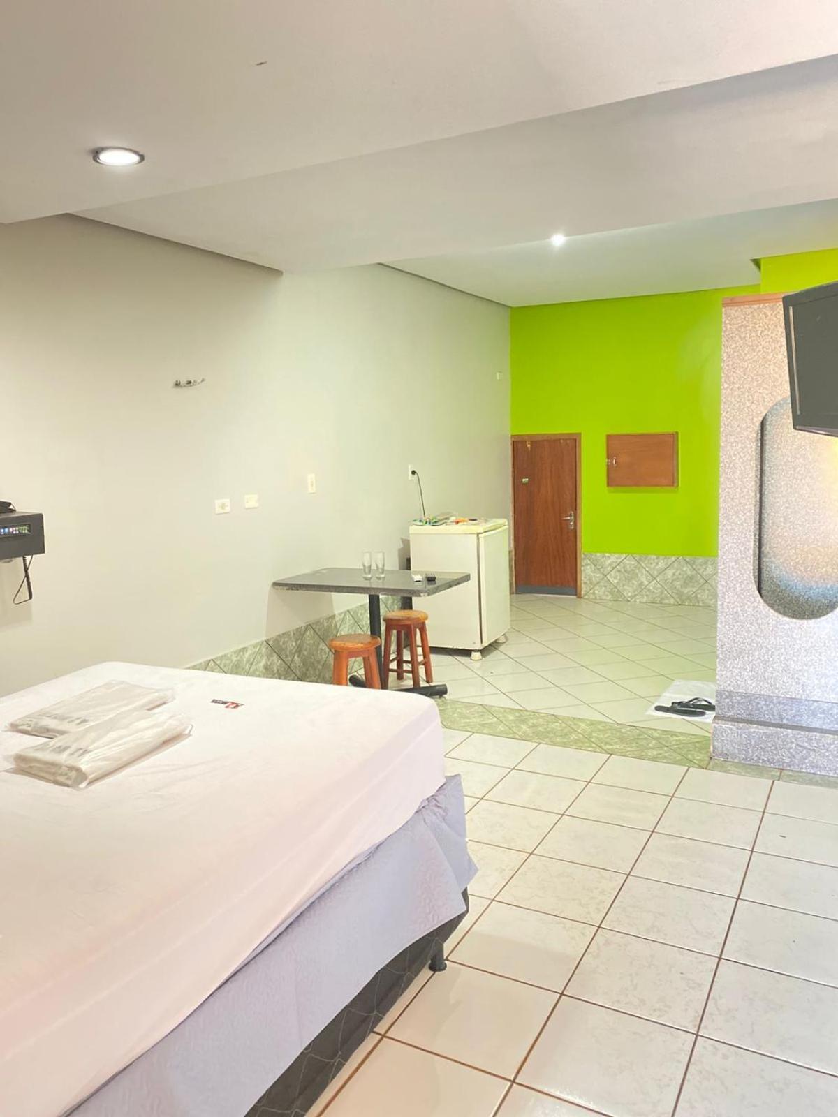 Hotel A Dois Adults Only Jataí Eksteriør bilde
